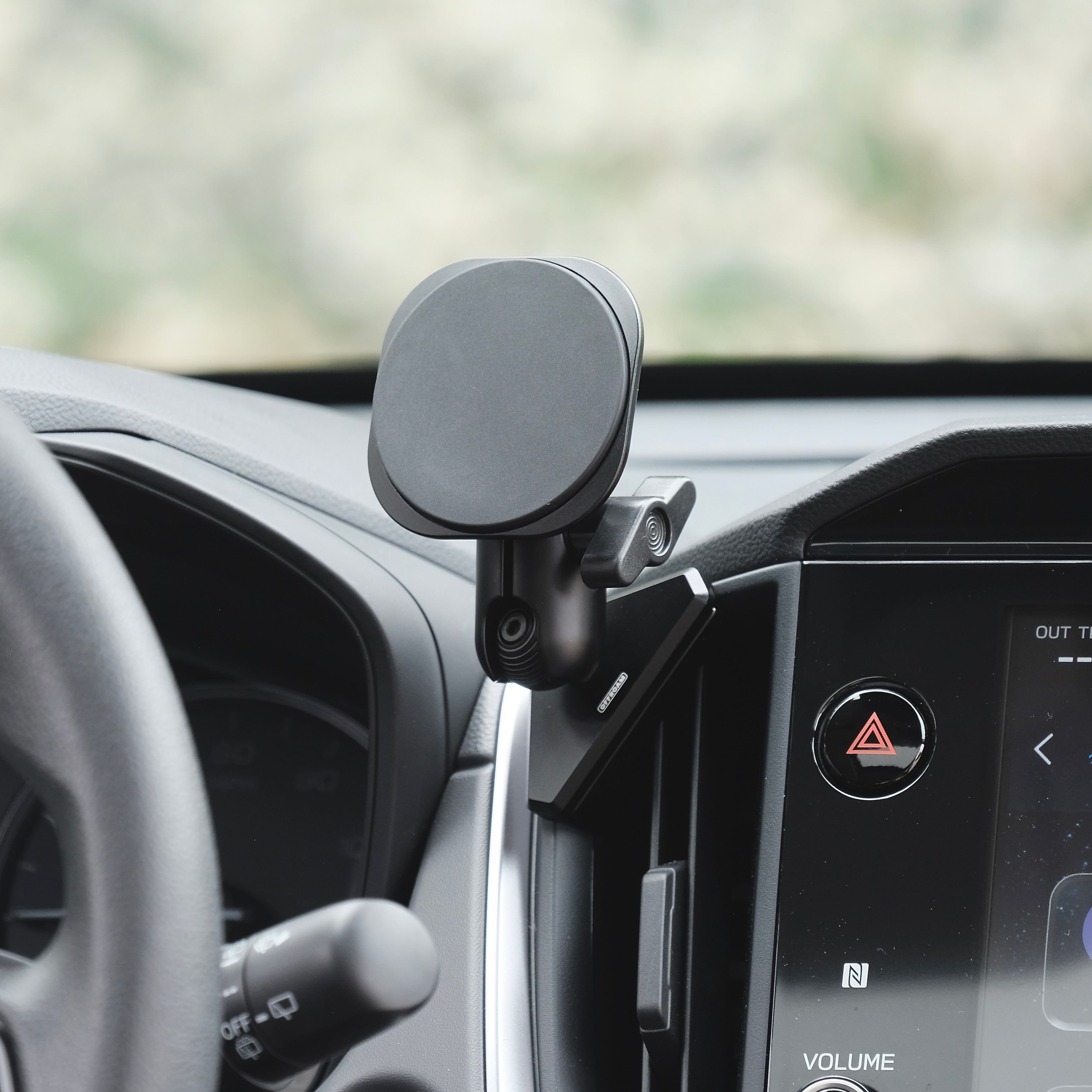 Offroam MagSafe-compatible Phone Mount - 2022+ Subaru WRX