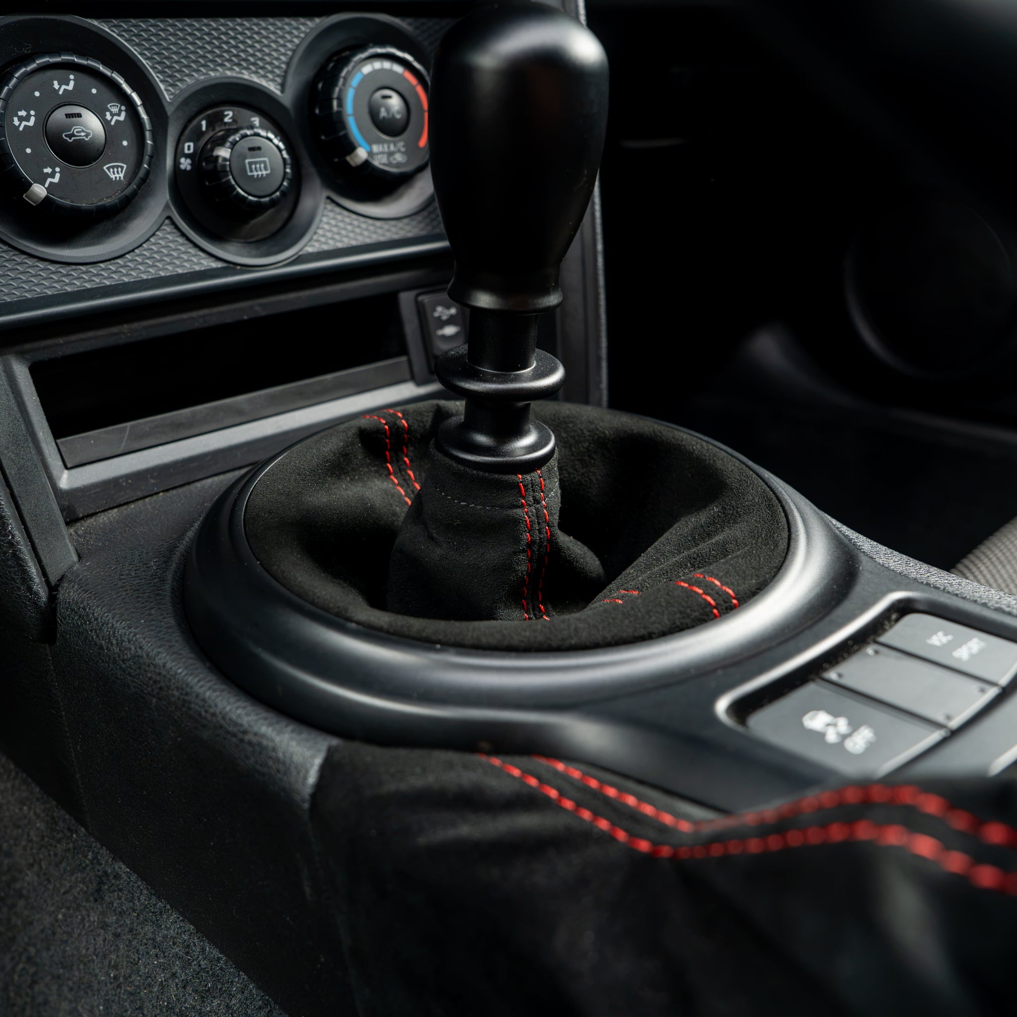 Billetworkz Premium Alcantara Shift Boot (6-Speed) - 2013-2021 Toyota 86 / Subaru BRZ / Scion FRS