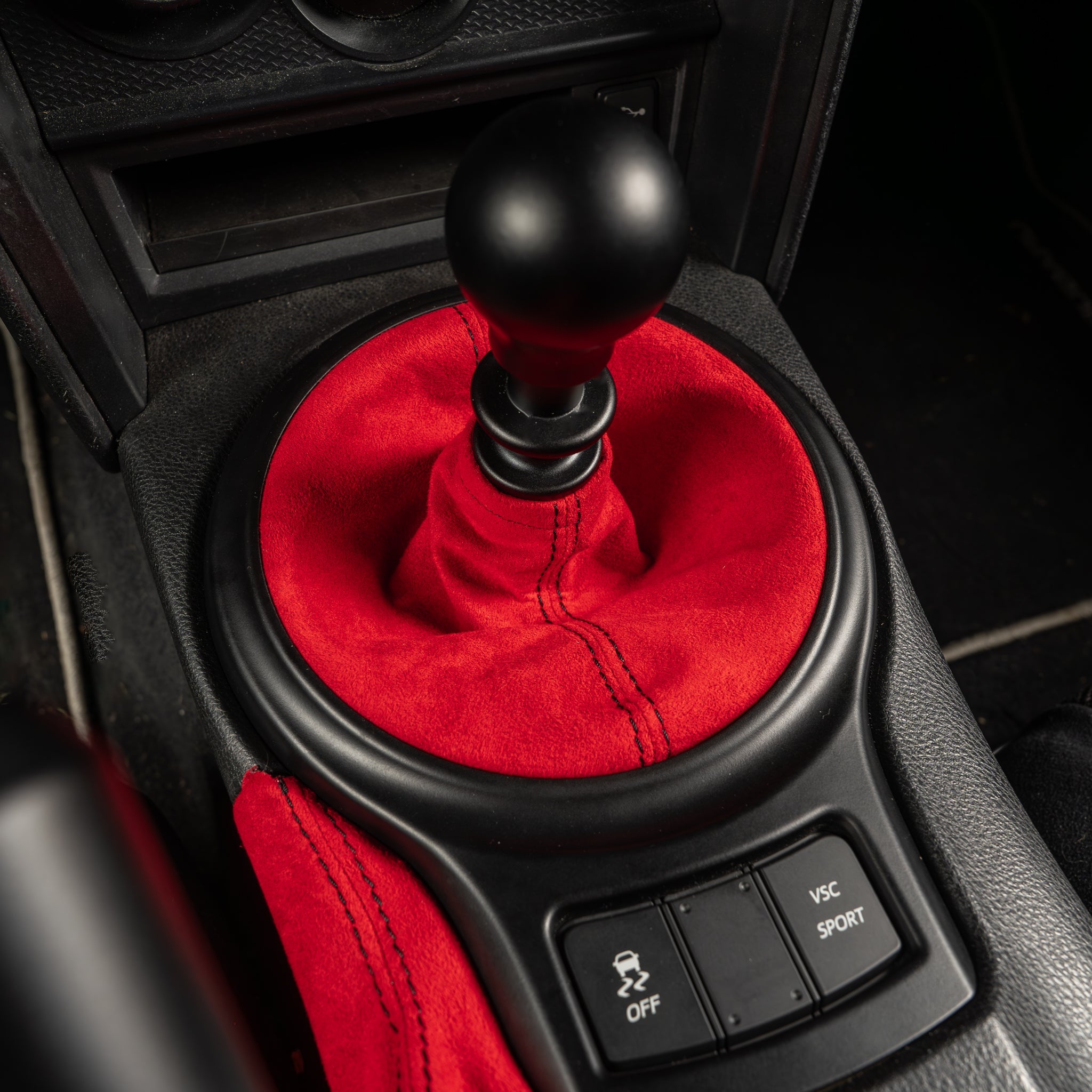 Billetworkz Premium Alcantara Shift Boot (6-Speed) - 2013-2021 Toyota 86 / Subaru BRZ / Scion FRS