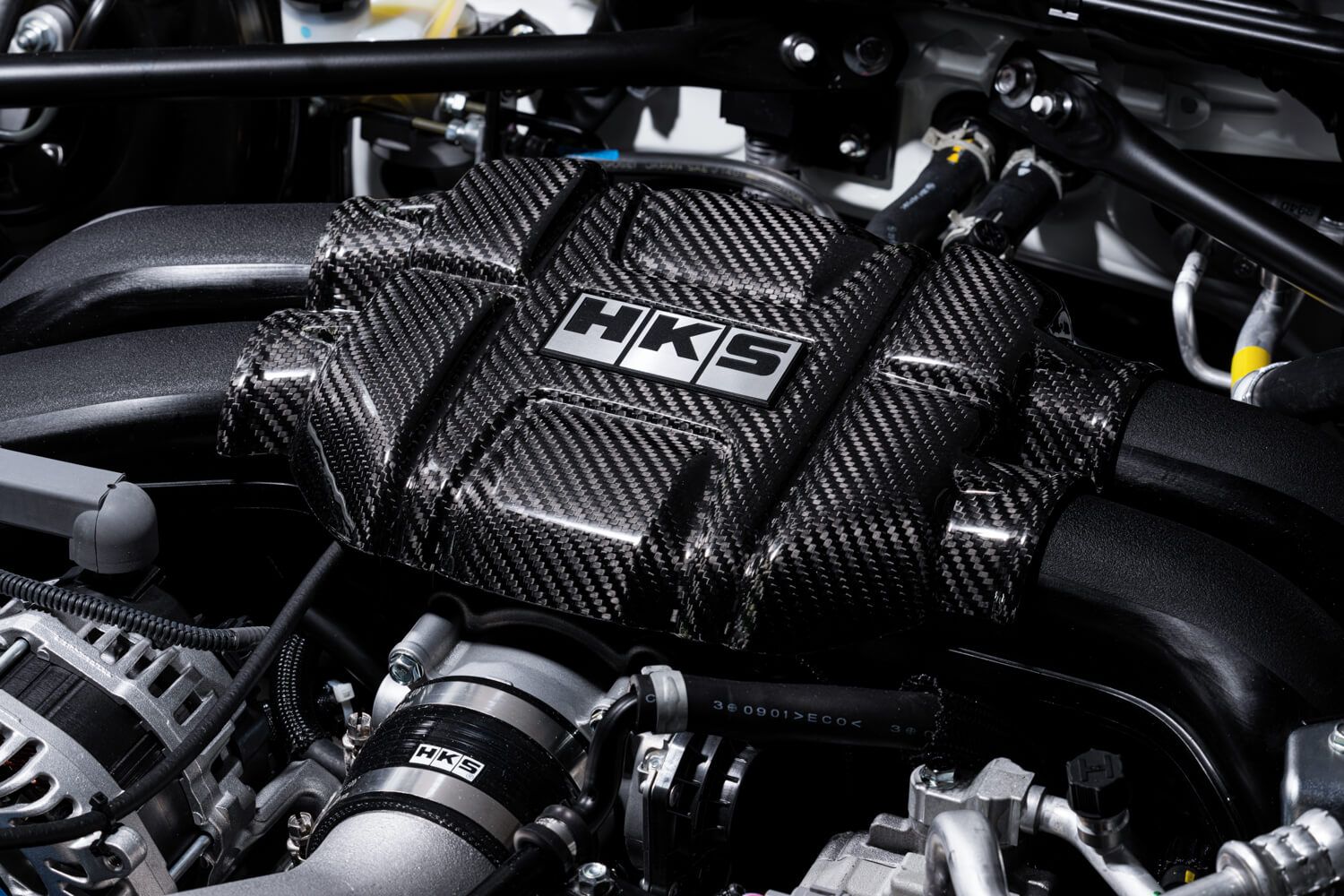 レガシィ　BP5 BL5 HKS エンジンカバー　カーボン　※フォロー割OK 22+ BRZ / GR86 HKS DryCarbon Engine Cover – Driven.Media