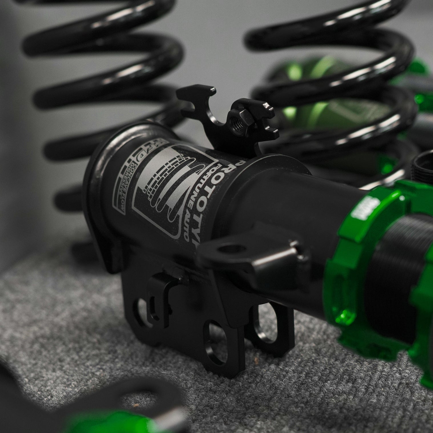 Fortune Auto 500 Series Coilover Kit (Includes Front Endlinks) - 2023+ Toyota GR Corolla