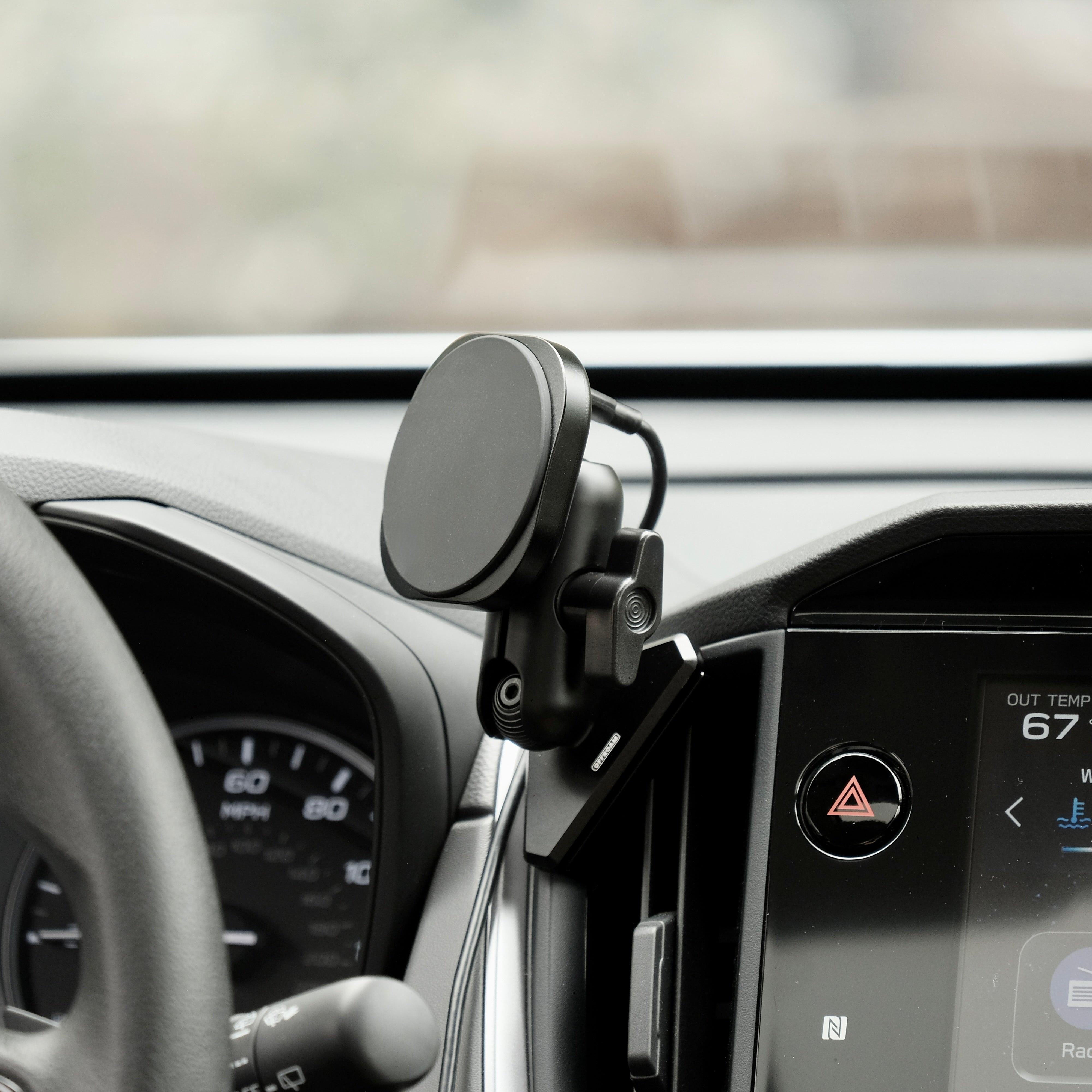 Offroam MagSafe-compatible Phone Mount - 2022+ Subaru WRX